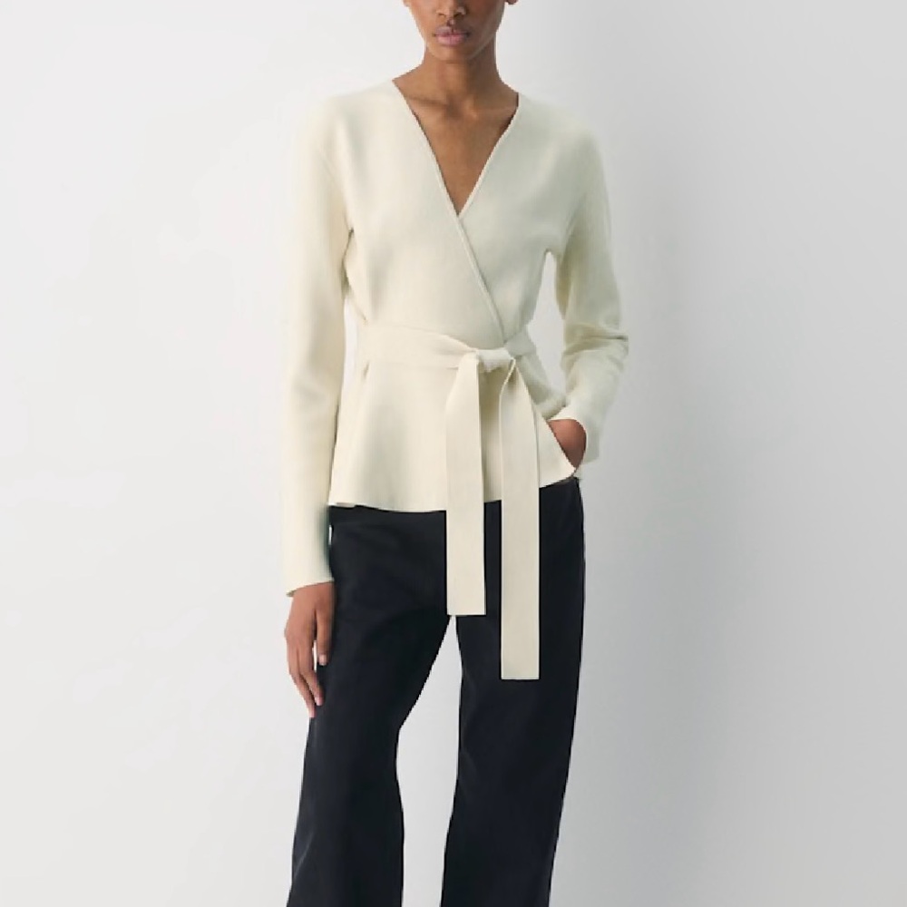 nwt aritzia wrap top